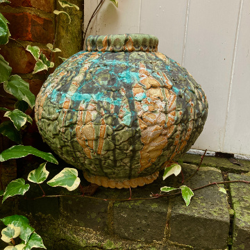 Moon jar